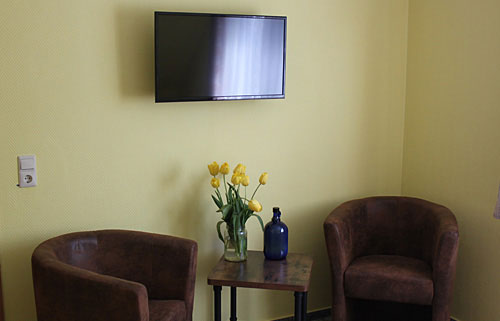 doppelzimmer-sonnenschein-sitzecke